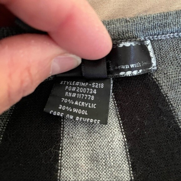 Love Stitch Batwing top - Women's size M - Picture 8 of 10